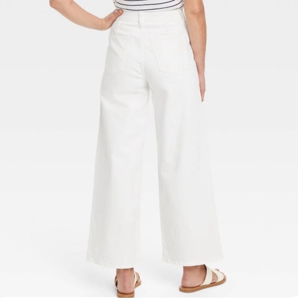 NWT/ Universal thread high rise sailor wide leg ankle jeans - size 17 left - Picture 2 of 6